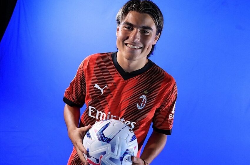  Luka Romero fue presentado como jugador del Milan