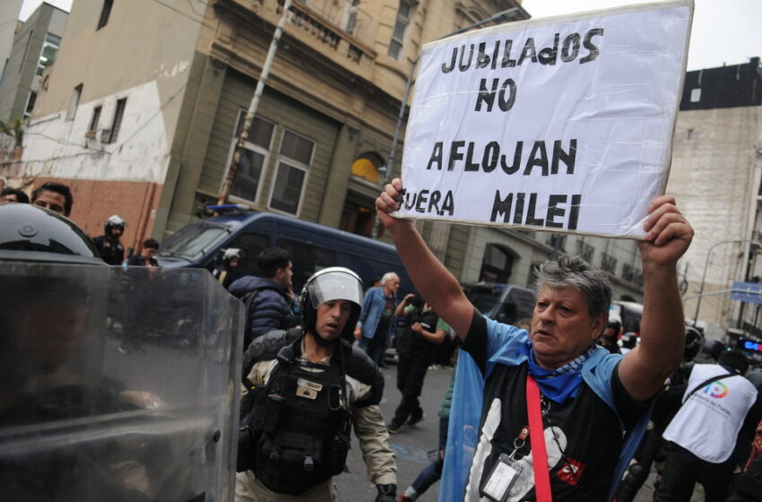  Los jubilados se vuelven a movilizar frente al Congreso