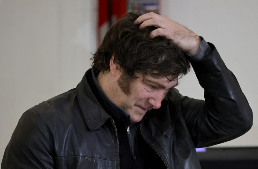  Milei fue declarado persona no grata en Bariloche 