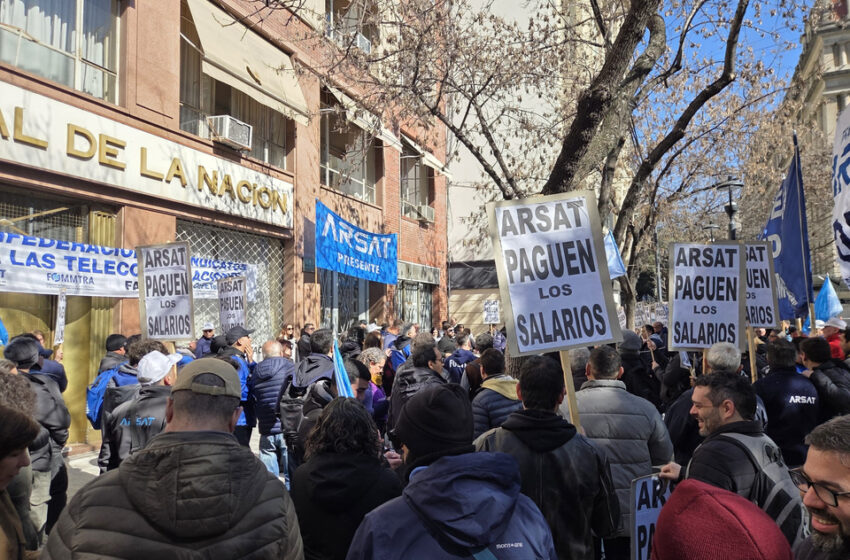 Paro y movilización de trabajadores de Arsat
