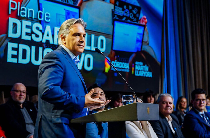 Llaryora anunció un bono de 100 mil pesos para jubilados