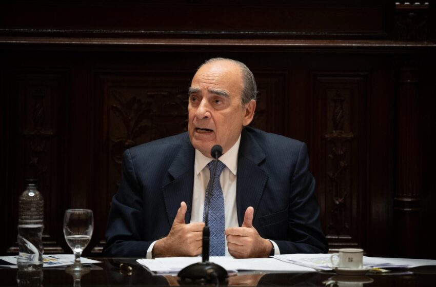 Guillermo Francos irá al Congreso para presentar su informe de gestión