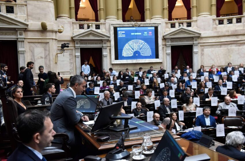  Los gobernadores y sus diputados definen la pulseada por los vetos de Javier Milei en el Congreso