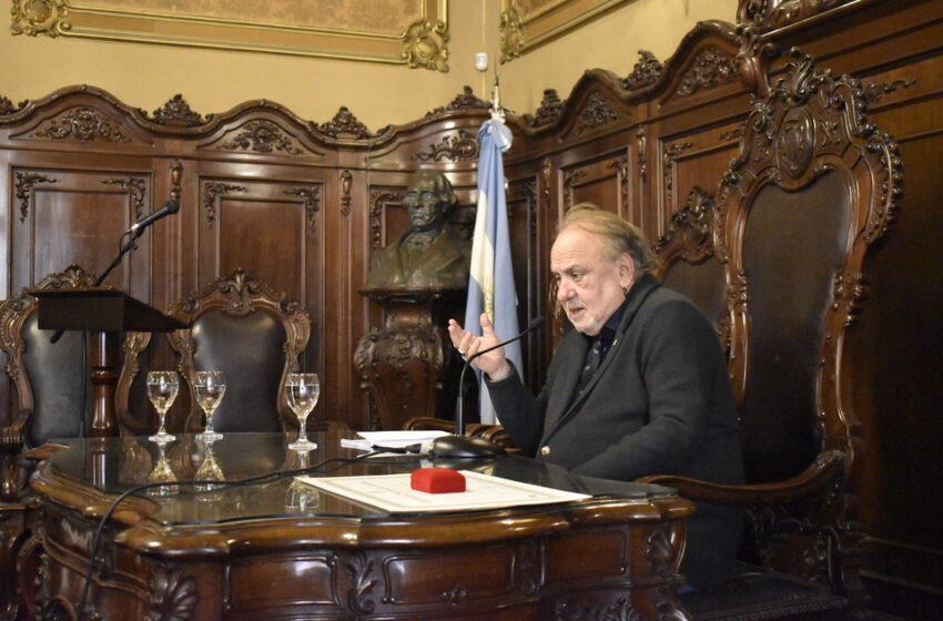  Jorge Alemán recibió el Doctorado Honoris Causa de la Universidad Nacional de Córdoba